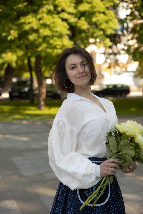 Сорочка з пишними рукавами з декором (M)