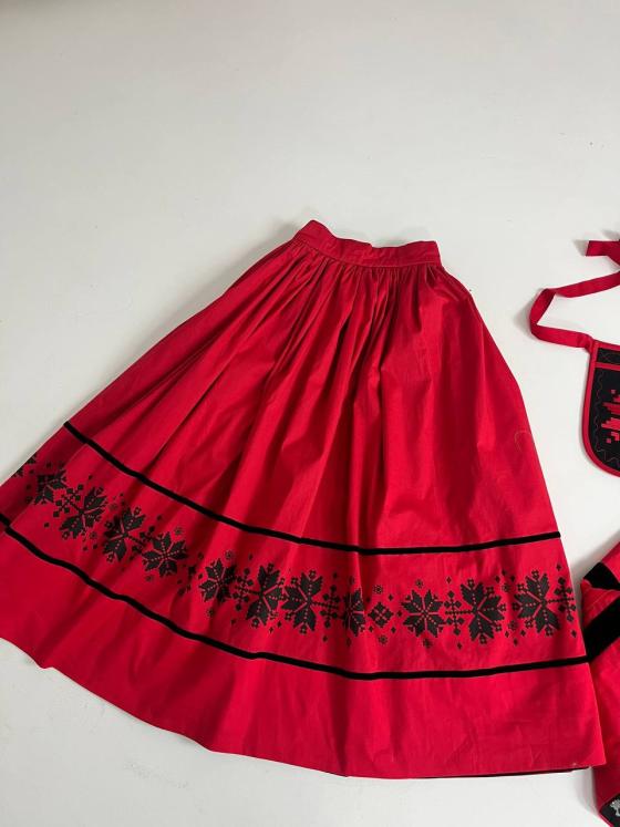 Спідниця двостороння на рівному поясі з вибійкою червона/чорна (Індивідуальне пошиття)