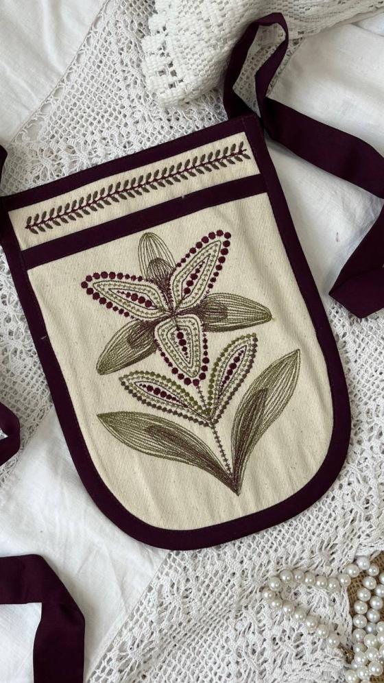 Кишеня Лілія Кишеня Лілія