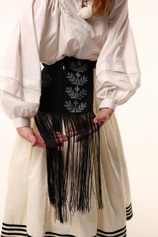 Кишенька з бахромою