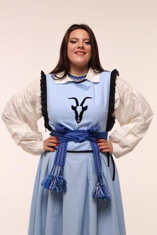 Камізелька з вишивкою кози (Індивідуальне пошиття)