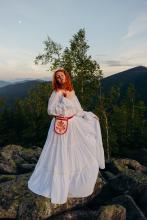 Кишеня Берегиня-дерево життя червоне на світлому Кишеня Берегиня-дерево життя червоне на світлому