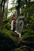 Сорочка довга з вибійкою зелена, оздоблена мереживом (Індивідуальне пошиття)