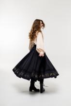 Спідниця одностороння на кокетці з вибійкою "Баранці" та розписаним поясом Спідниця одностороння на кокетці з вибійкою "Баранці" та розписаним поясом