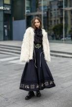 Спідниця одностороння на кокетці з вибійкою "Баранці" та розписаним поясом Спідниця одностороння на кокетці з вибійкою "Баранці" та розписаним поясом