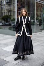 Спідниця одностороння на кокетці з вибійкою "Баранці" та розписаним поясом Спідниця одностороння на кокетці з вибійкою "Баранці" та розписаним поясом